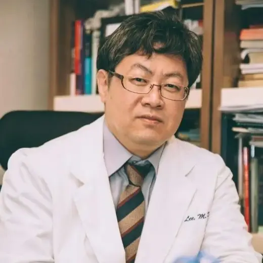 Hansen Lee 医師の公式プロフィール写真