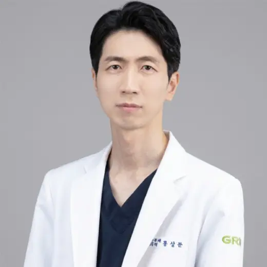 Sung-Moon Hong 医師の公式プロフィール写真