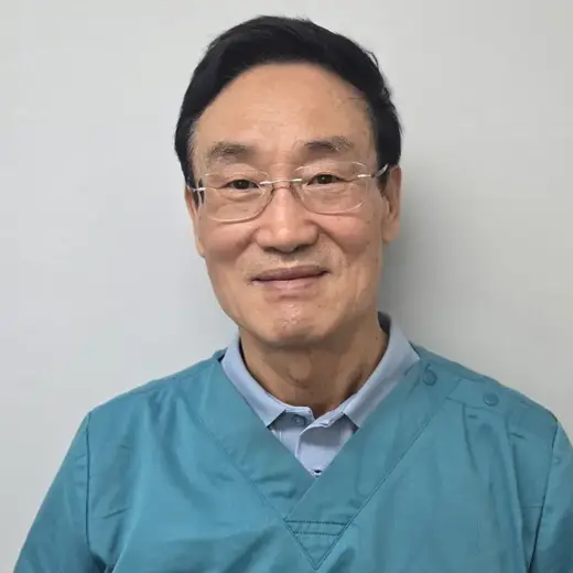 Jang-Yong Yoon 医師の公式プロフィール写真