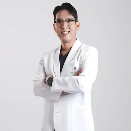 JuYong Kang 医師の公式プロフィール写真