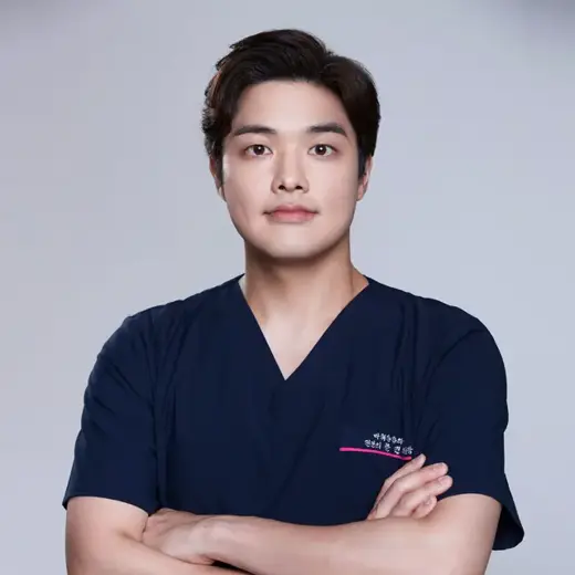 Jin-woo Han 医師の公式プロフィール写真