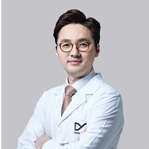 Seung Yong Son 医師の公式プロフィール写真