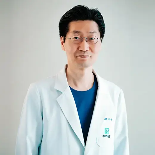 Lee Changsoo 医師の公式プロフィール写真