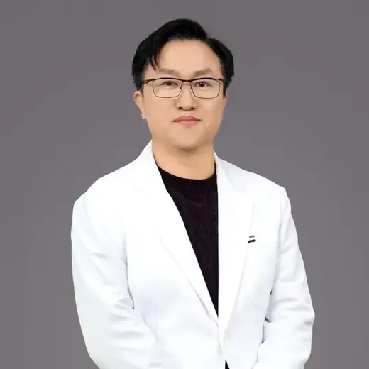Yoo Du-yeol 医師の公式プロフィール写真