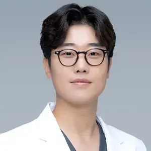 Il Seok Lee 医師の公式プロフィール写真