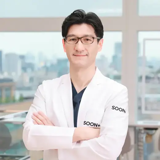 Insu Seo 医師の公式プロフィール写真