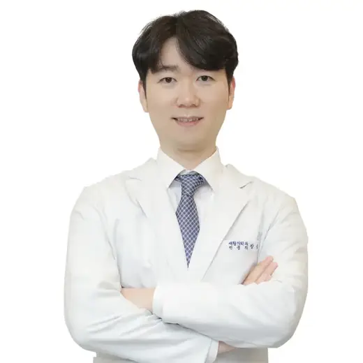 Sol Jang 医師の公式プロフィール写真